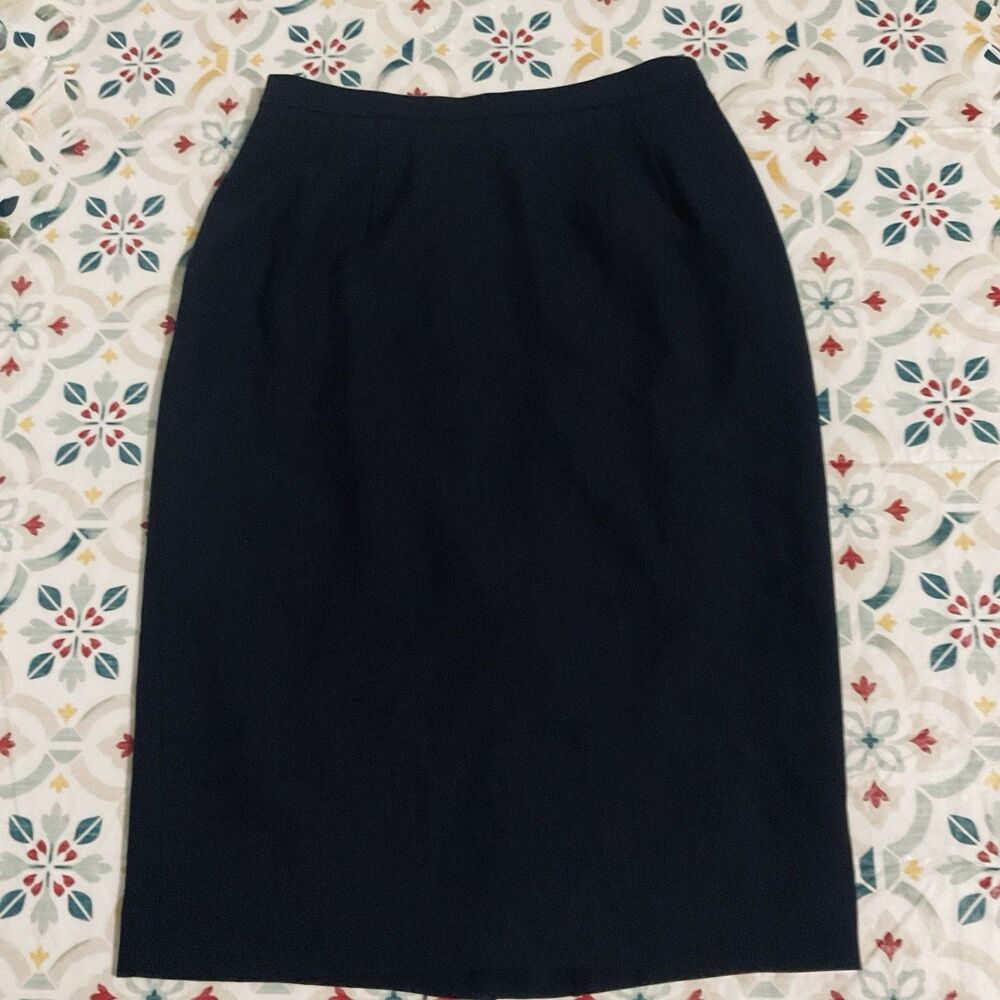 Larry Levine Pencil Skirt Women's Size 6P  Black